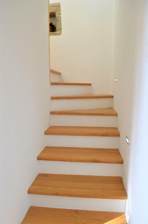Jasmina Apartment Hum Екстериор снимка